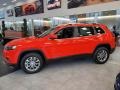 Spitfire Orange - Cherokee Latitude Lux 4x4 Photo No. 4