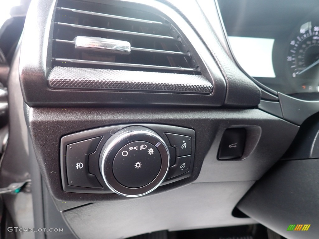 2018 Ford Fusion SE AWD Controls Photo #141696039