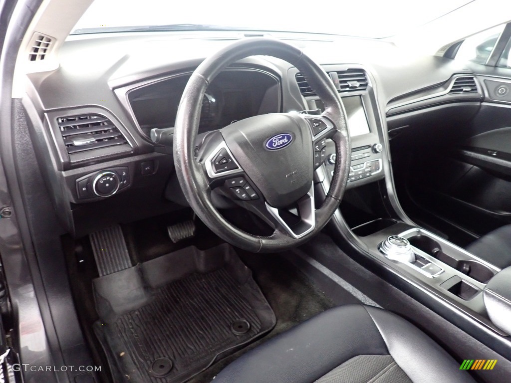 2018 Ford Fusion SE AWD Front Seat Photo #141696279