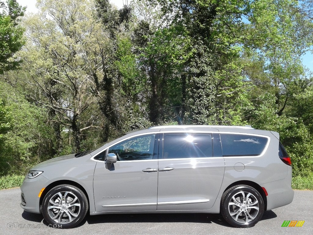 2021 Pacifica Pinnacle AWD - Ceramic Gray / Caramel/Black photo #1