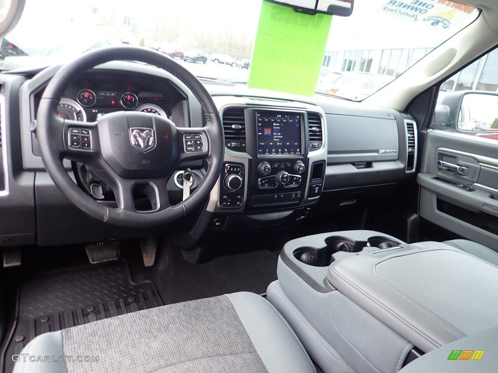 2018 1500 Big Horn Crew Cab 4x4 - Granite Crystal Metallic / Black/Diesel Gray photo #21