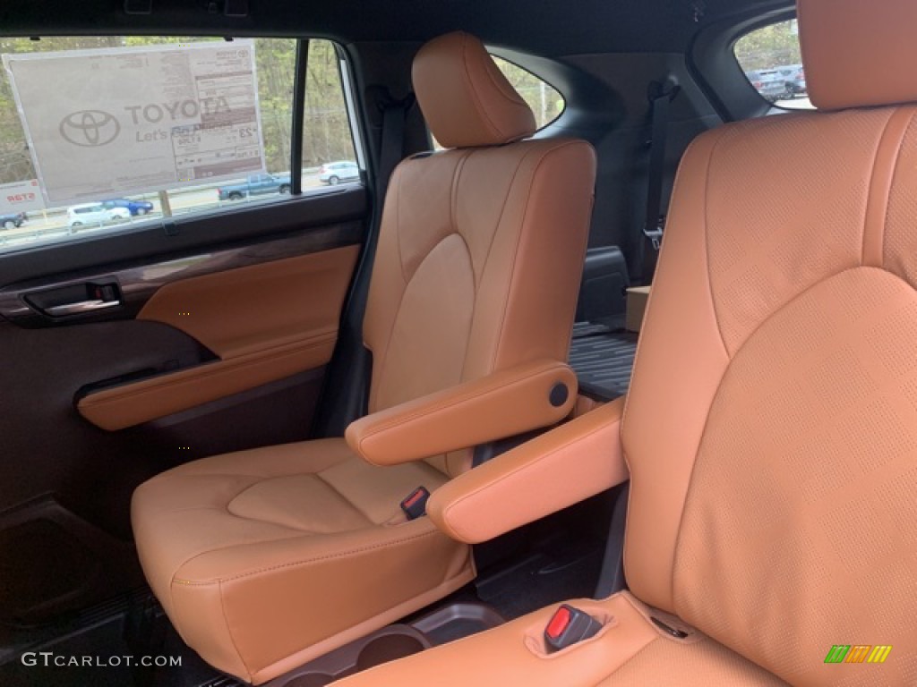 2021 Toyota Highlander Platinum AWD Rear Seat Photos