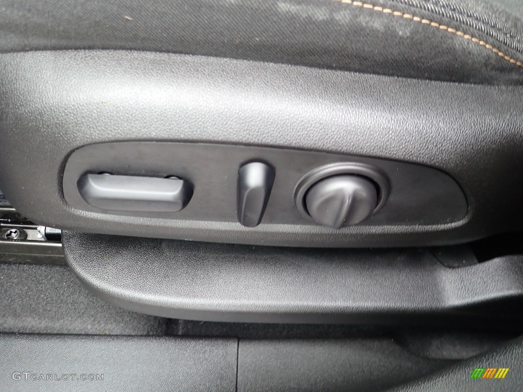 2019 Equinox LT AWD - Summit White / Jet Black photo #25