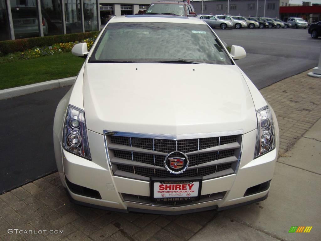 2009 CTS 4 AWD Sedan - White Diamond Tri-Coat / Cashmere/Cocoa photo #2