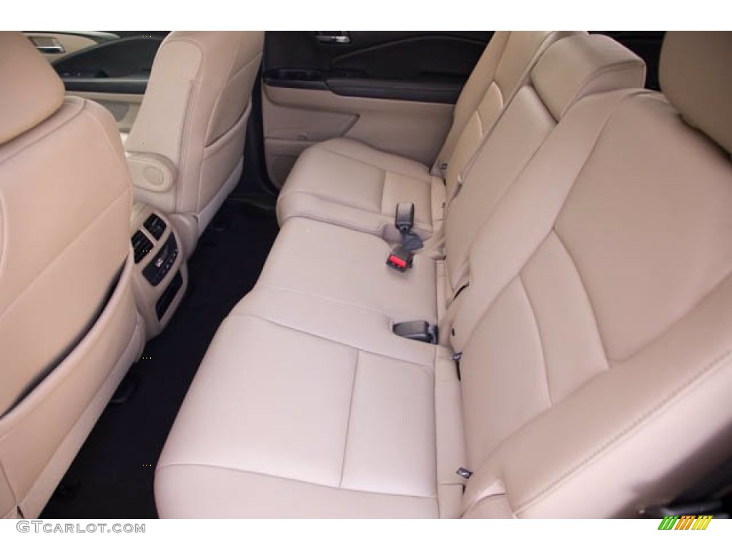 Beige Interior 2018 Honda Pilot EX-L Photo #141708065