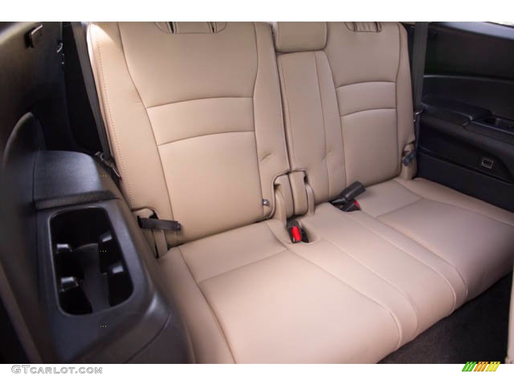 Beige Interior 2018 Honda Pilot EX-L Photo #141708479