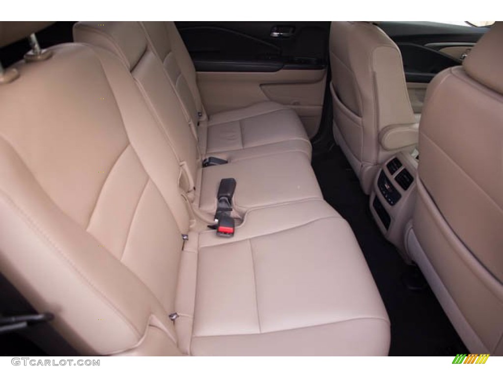 Beige Interior 2018 Honda Pilot EX-L Photo #141708497