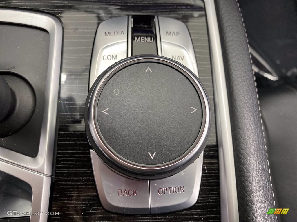 2018 7 Series 740i Sedan - Mineral White Metallic / Black photo #29