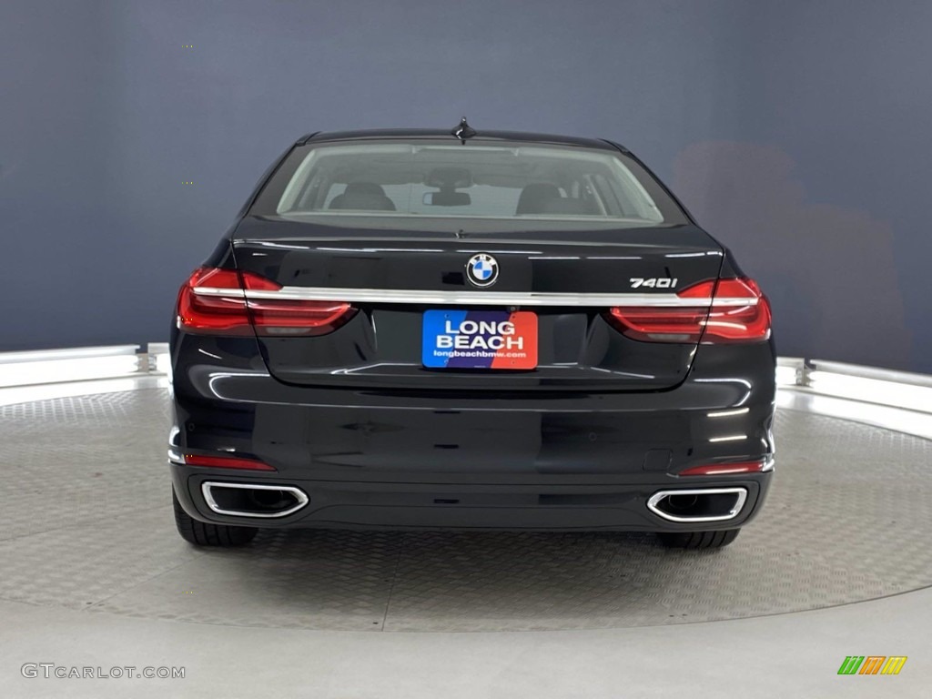 2018 7 Series 740i Sedan - Black Sapphire Metallic / Black photo #4