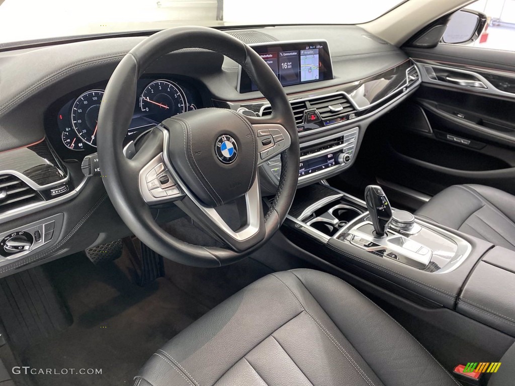 2018 7 Series 740i Sedan - Black Sapphire Metallic / Black photo #16