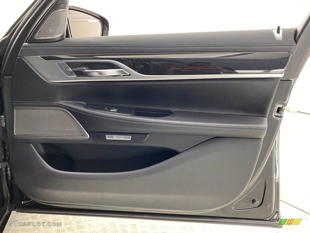2018 7 Series 740i Sedan - Black Sapphire Metallic / Black photo #32