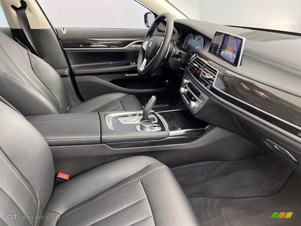 2018 7 Series 740i Sedan - Black Sapphire Metallic / Black photo #33