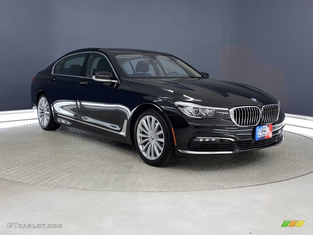 2018 7 Series 740i Sedan - Black Sapphire Metallic / Black photo #38