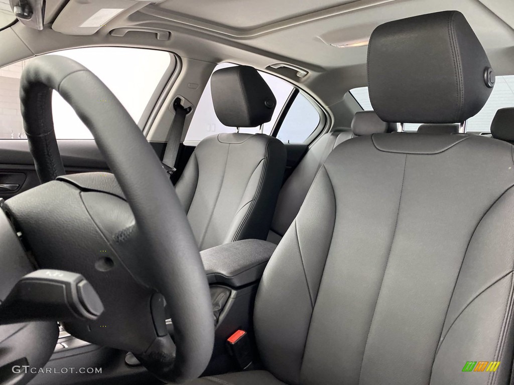 2018 3 Series 320i Sedan - Mineral White Metallic / Black photo #17