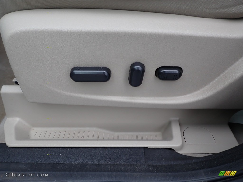 2015 Escape Titanium 4WD - White Platinum Metallic Tri-Coat / Medium Light Stone photo #28