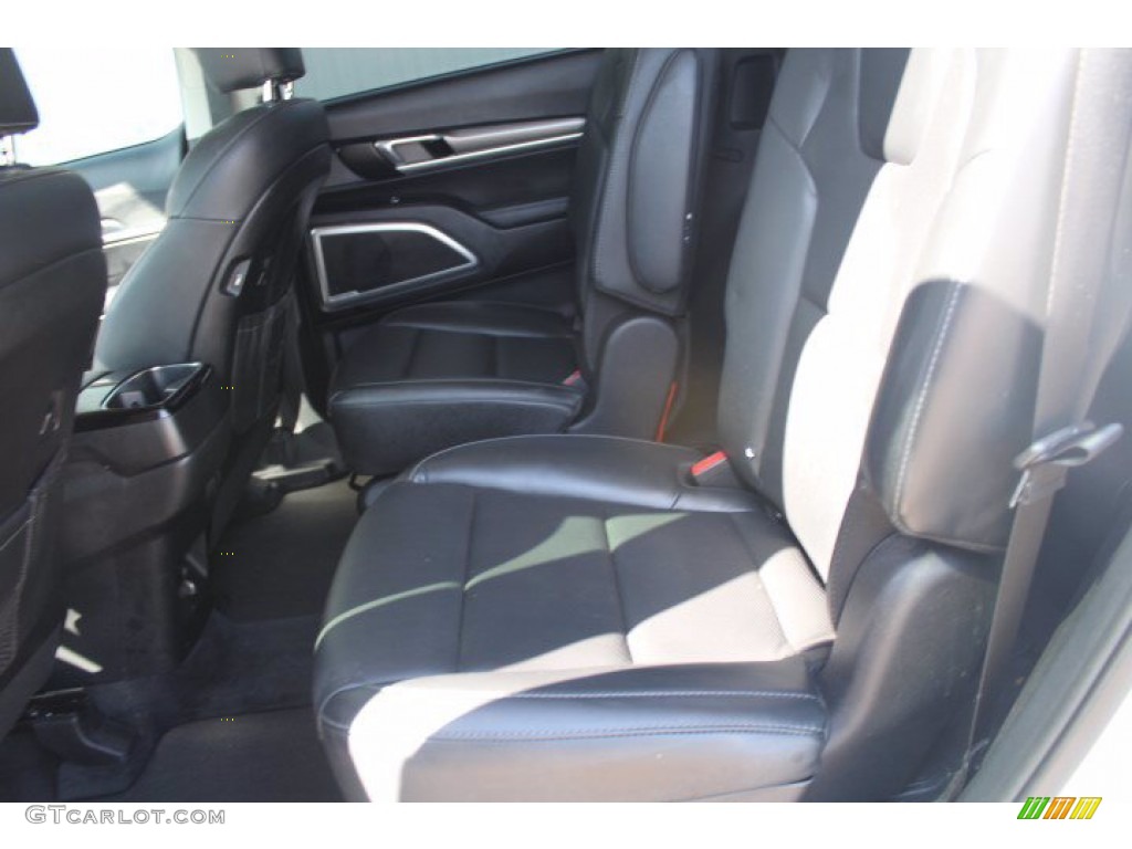 2020 Telluride S - Snow White Pearl / Black photo #22