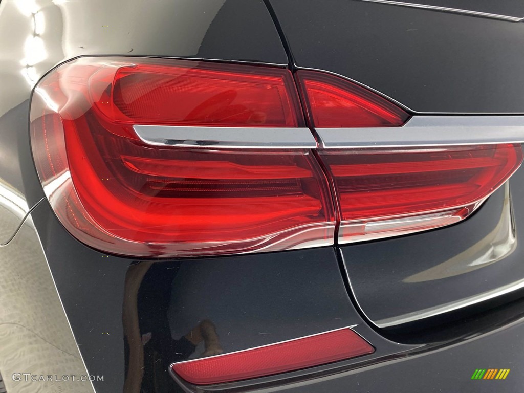 2018 7 Series 740i Sedan - Black Sapphire Metallic / Black photo #9