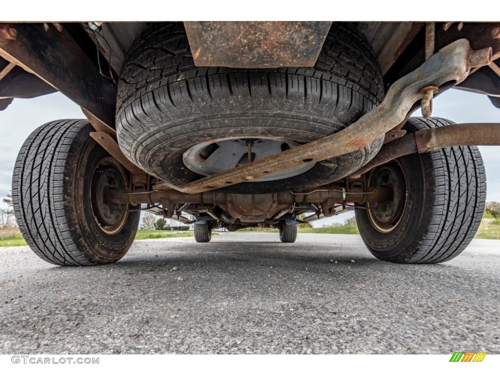 1995 Ford F150 XLT Extended Cab 4x4 Undercarriage Photo #141721837