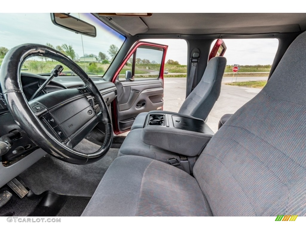 1995 F150 XLT Extended Cab 4x4 - Electric Currant Red Pearl / Gray photo #18