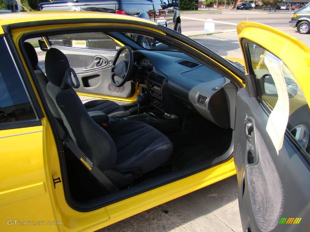 2004 Cavalier LS Coupe - Rally Yellow / Graphite photo #10