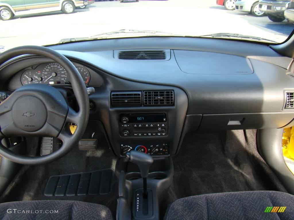 2004 Cavalier LS Coupe - Rally Yellow / Graphite photo #11