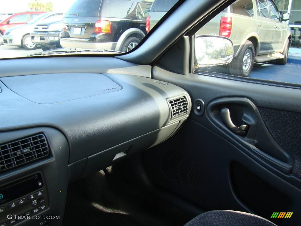 2004 Cavalier LS Coupe - Rally Yellow / Graphite photo #12