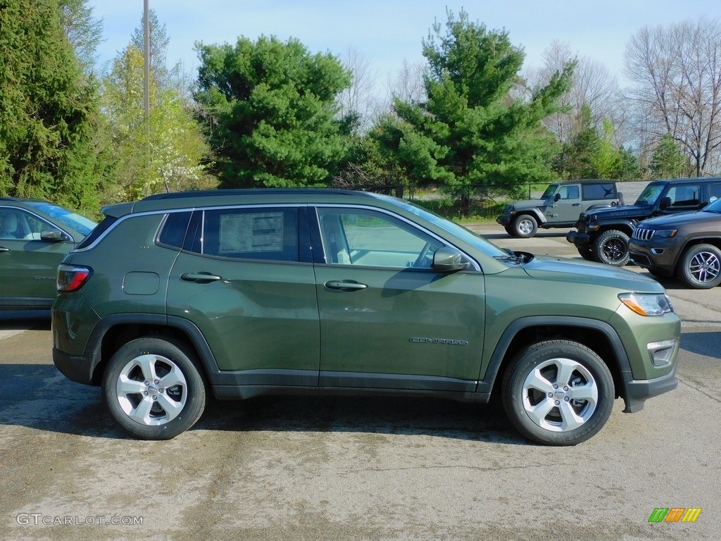 2021 Compass Latitude 4x4 - Olive Green Pearl / Black photo #4