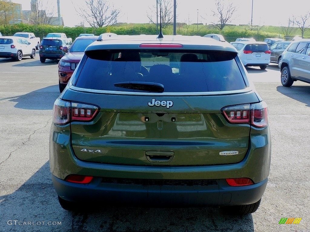 2021 Compass Latitude 4x4 - Olive Green Pearl / Black photo #6