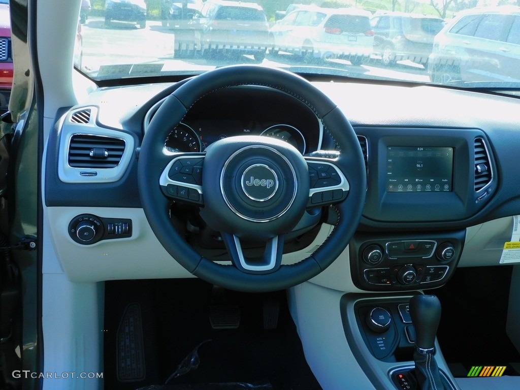 2021 Compass Latitude 4x4 - Olive Green Pearl / Black photo #13