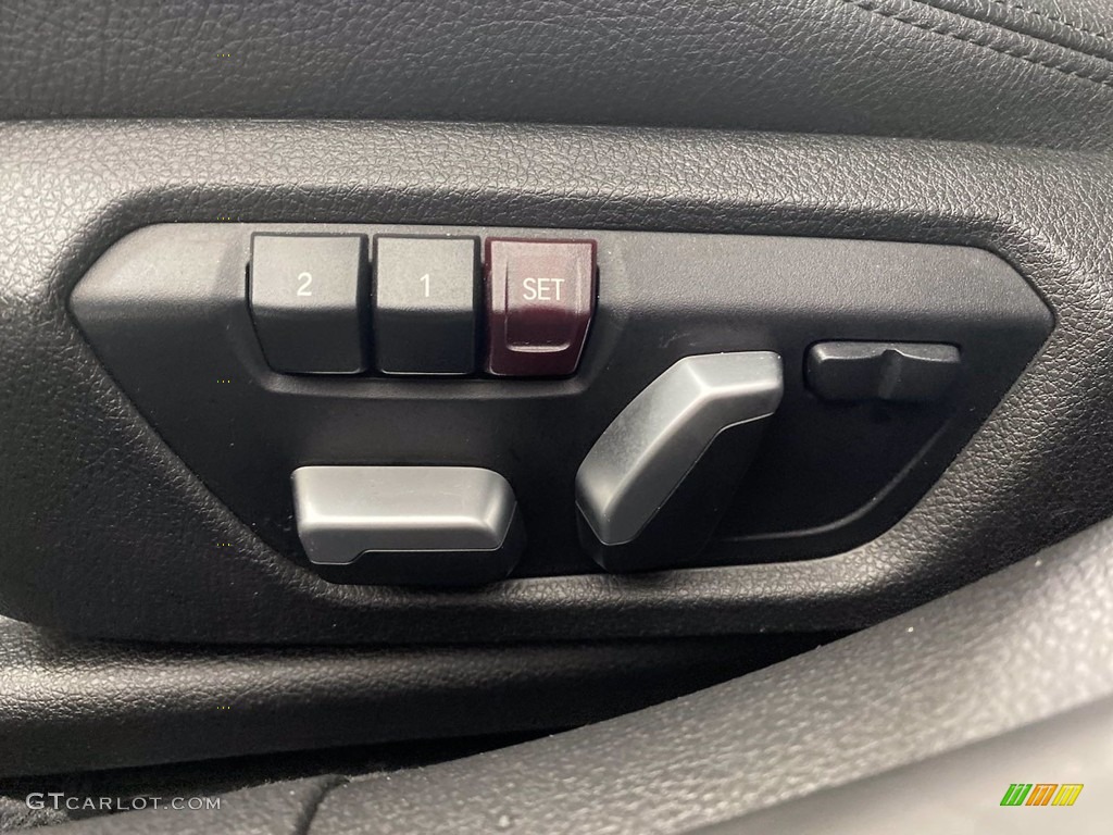 2018 3 Series 320i xDrive Sedan - Jet Black / Black photo #15