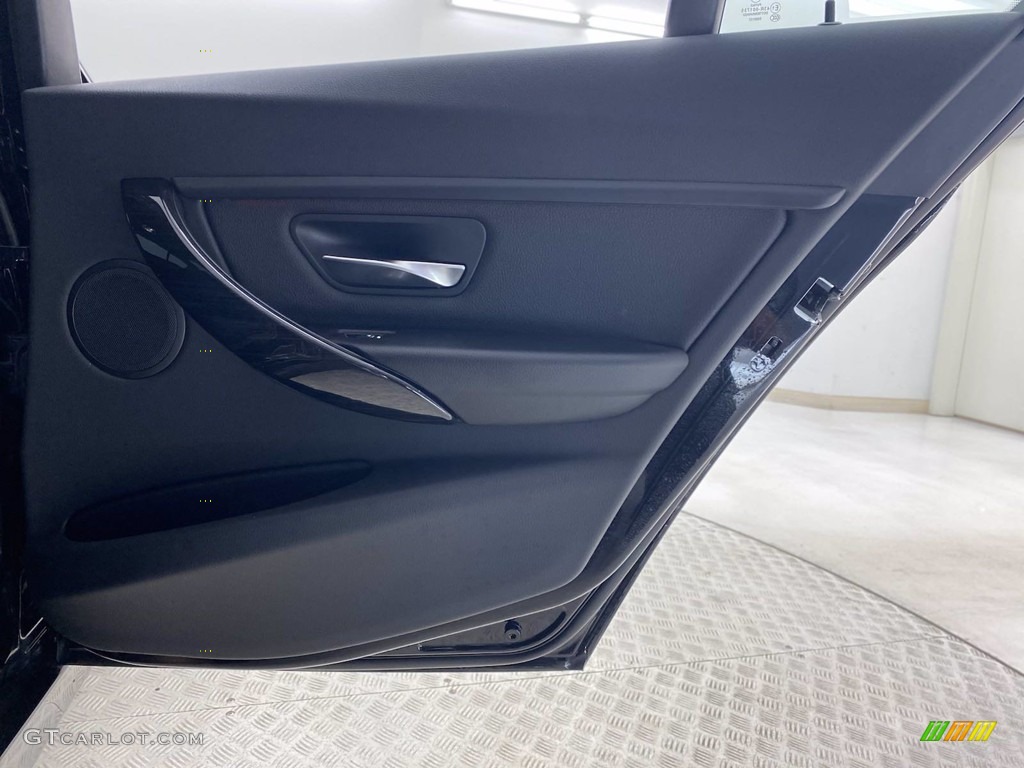 2018 3 Series 320i xDrive Sedan - Jet Black / Black photo #35