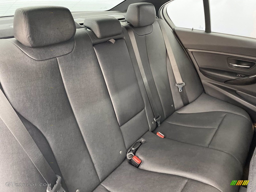 2018 3 Series 320i xDrive Sedan - Jet Black / Black photo #36