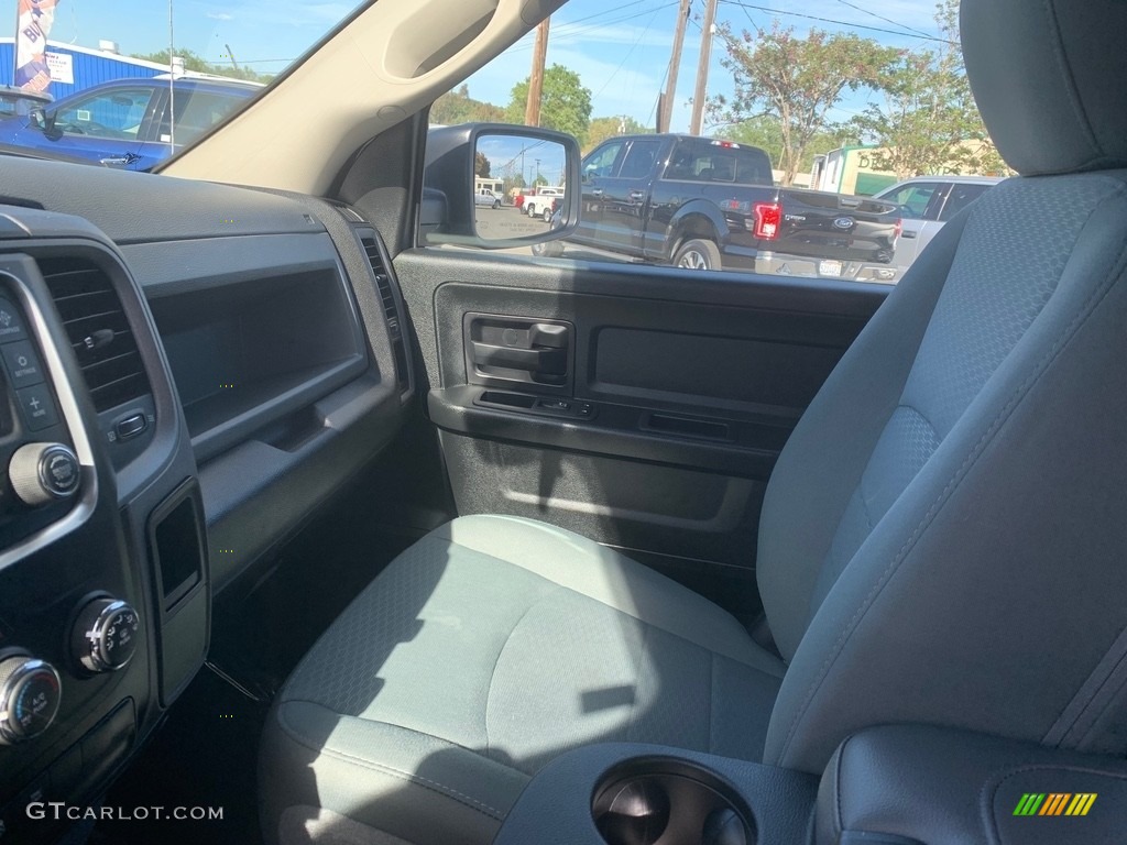 2018 1500 Express Crew Cab - Granite Crystal Metallic / Black/Diesel Gray photo #12