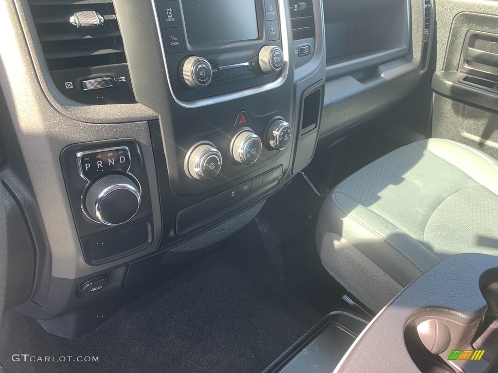2018 1500 Express Crew Cab - Granite Crystal Metallic / Black/Diesel Gray photo #13