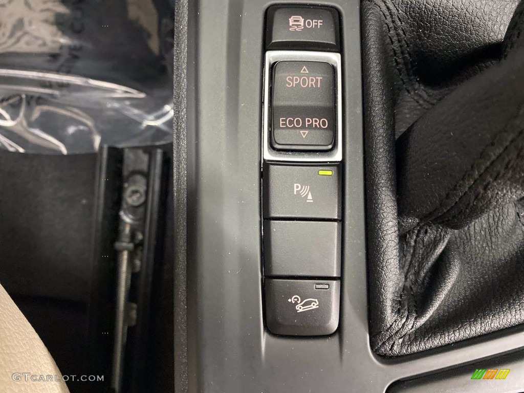 2018 X1 xDrive28i - Mediterranean Blue Metallic / Canberra Beige photo #28