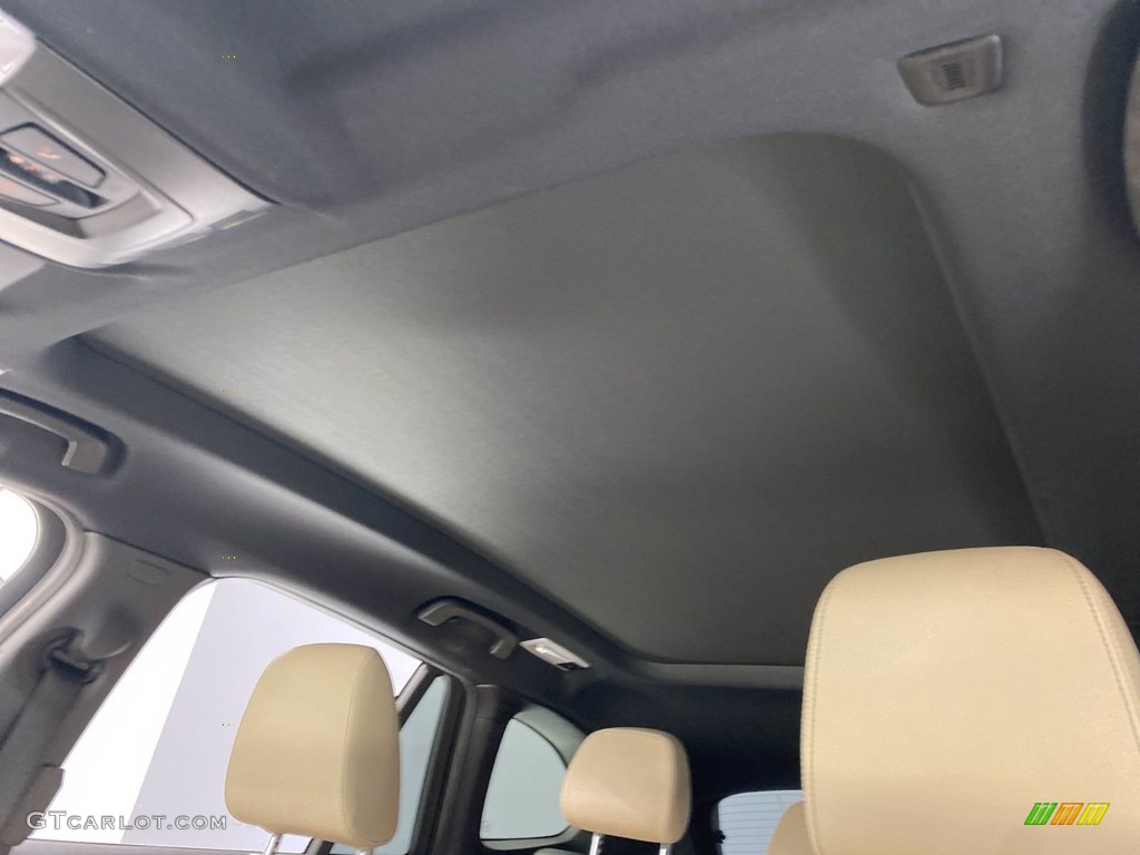2018 X1 xDrive28i - Mediterranean Blue Metallic / Canberra Beige photo #31
