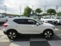 Ice White - XC40 T5 Momentum AWD Photo No. 3