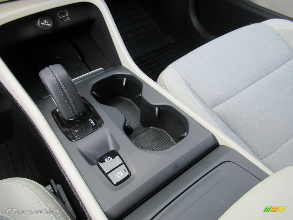 2020 XC40 T5 Momentum AWD - Ice White / Blond/Charcoal photo #19