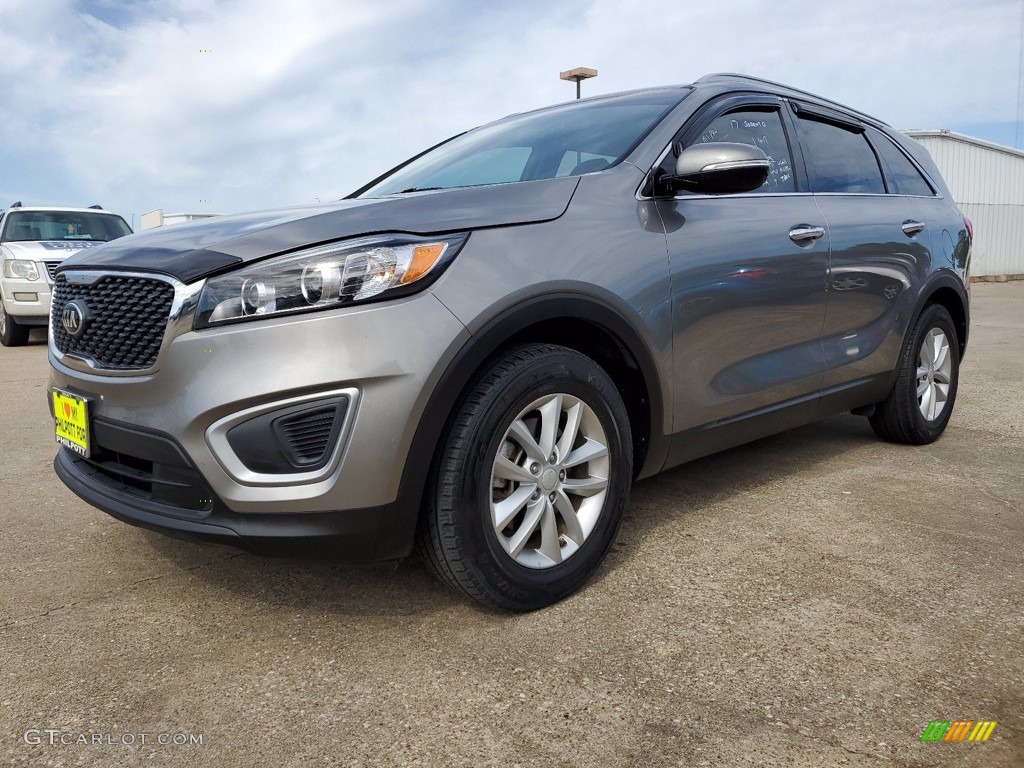 Titanium Silver 2018 Kia Sorento LX Exterior Photo #141734945