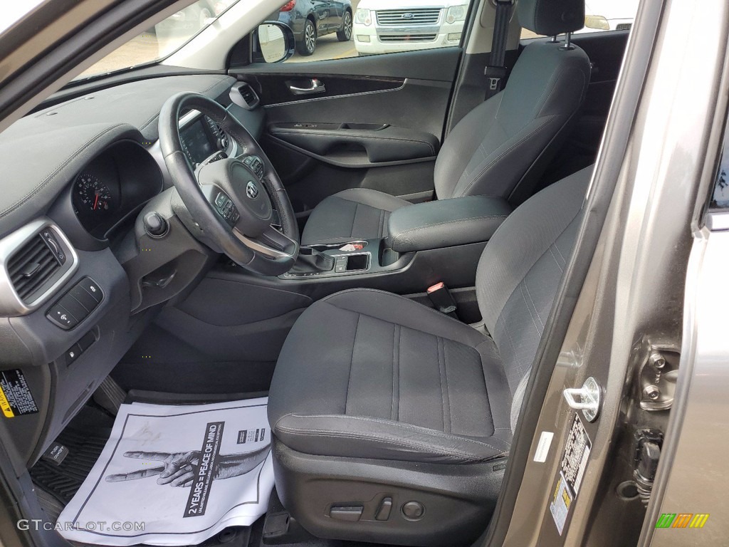 2018 Kia Sorento LX Front Seat Photo #141734951