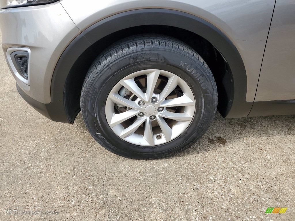 2018 Kia Sorento LX Wheel Photos