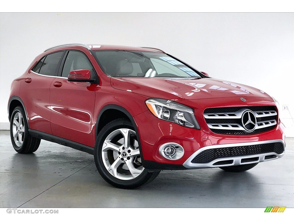 2018 GLA 250 - Jupiter Red / Sahara Beige photo #34