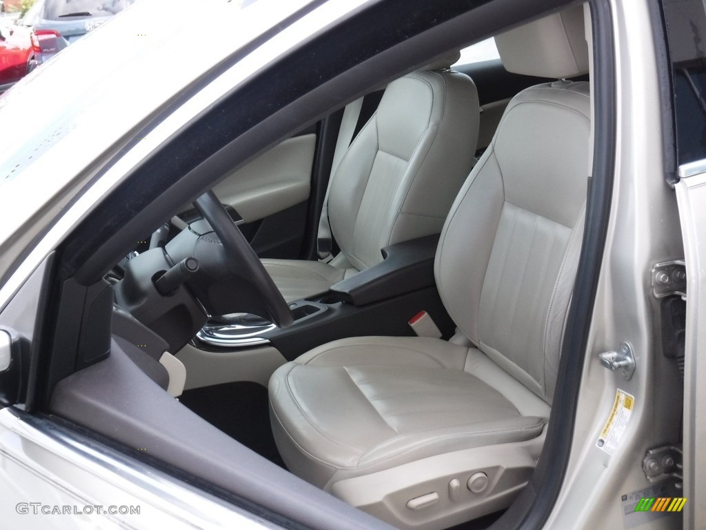 2013 Buick Regal Standard Regal Model Front Seat Photo #141739279
