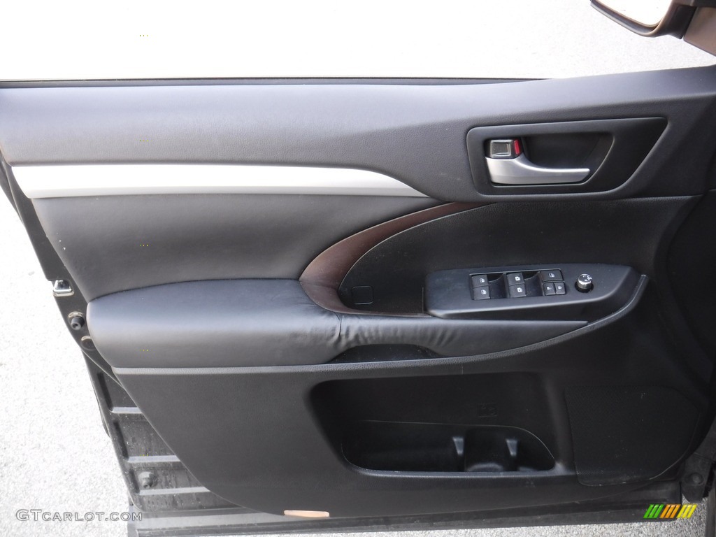 2015 Highlander XLE AWD - Attitude Black Metallic / Black photo #18