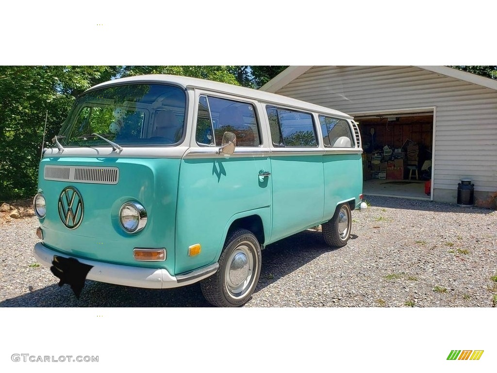 Mint Green 1970 Volkswagen Bus Station Wagon Exterior Photo #141742051
