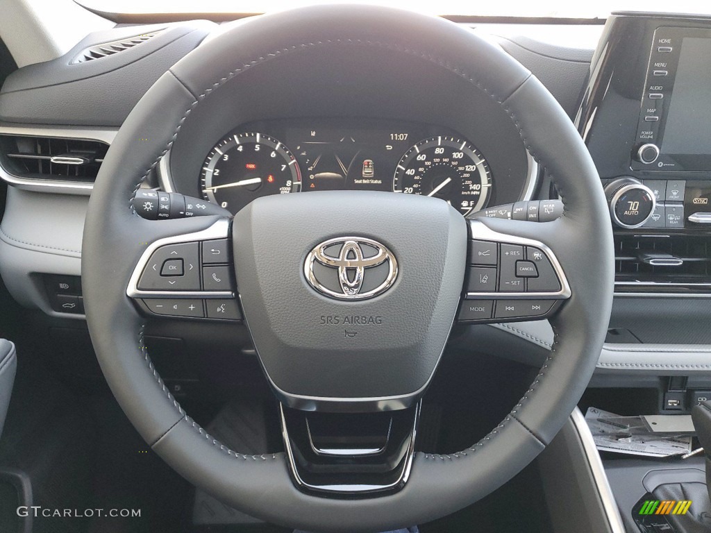2021 Toyota Highlander XLE Graphite Steering Wheel Photo #141743926