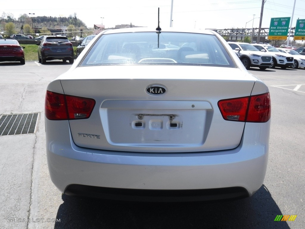 2010 Forte LX - Bright Silver / Stone photo #8