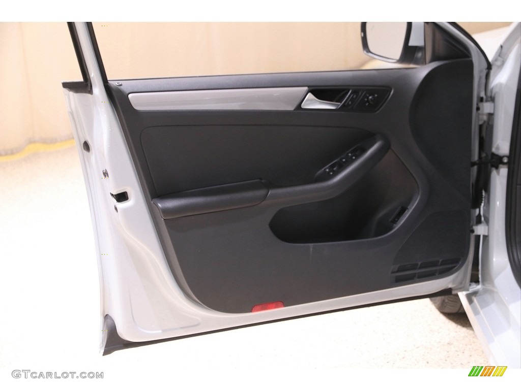 2018 Jetta SE - White Silver Metallic / Titan Black photo #4