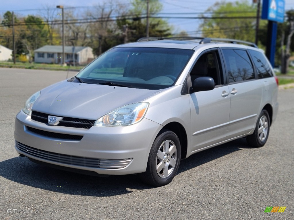 Silver Shadow Pearl Toyota Sienna