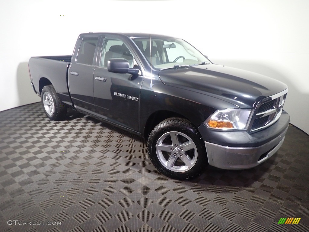 2011 Ram 1500 ST Quad Cab 4x4 - Brilliant Black Crystal Pearl / Dark Slate Gray/Medium Graystone photo #2